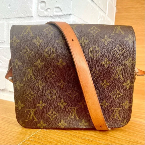 Louis Vuitton Authentic Cartouchiere PM Monogram Crossbody - Picture 2 of 15